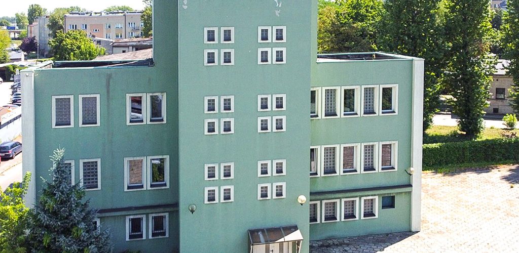frontowa elewacja nieruchomości inwestycyjnej do sprzedaży Częstochowa