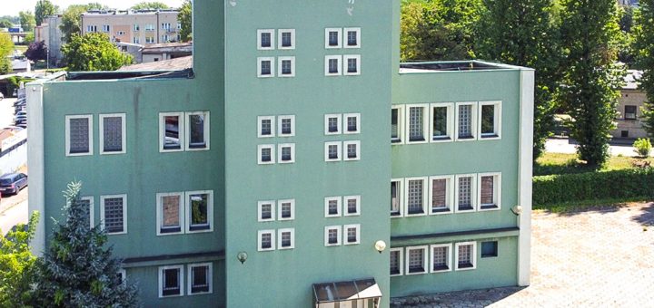 frontowa elewacja nieruchomości inwestycyjnej do sprzedaży Częstochowa