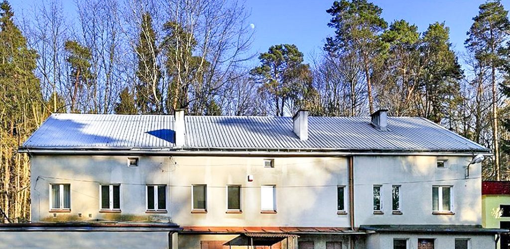 frontowa elewacja nieruchomości inwestycyjnej do sprzedaży Olsztyn