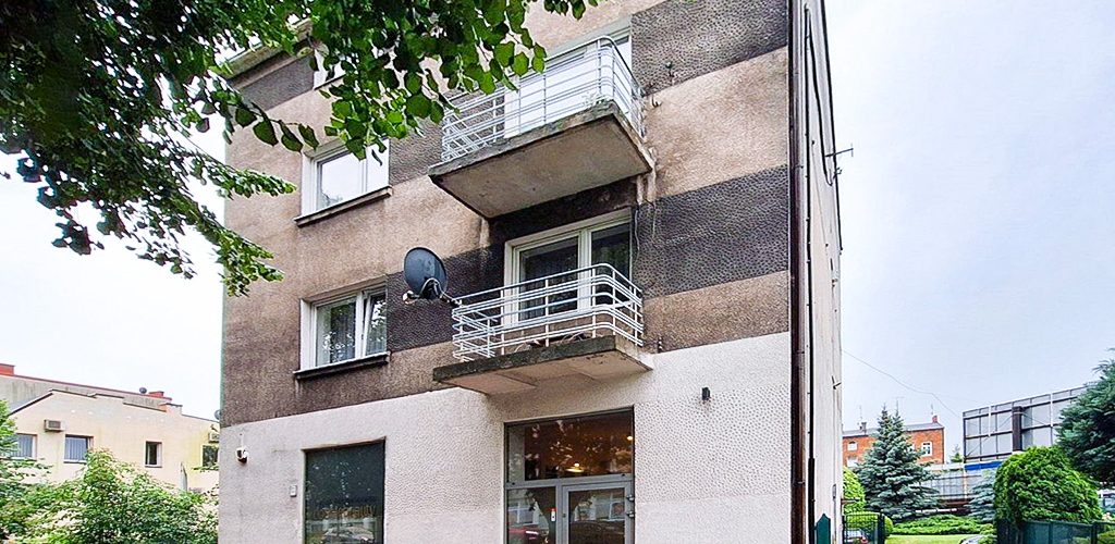 frontowa elewacja nieruchomości inwestycyjnej do sprzedaży Częstochowa