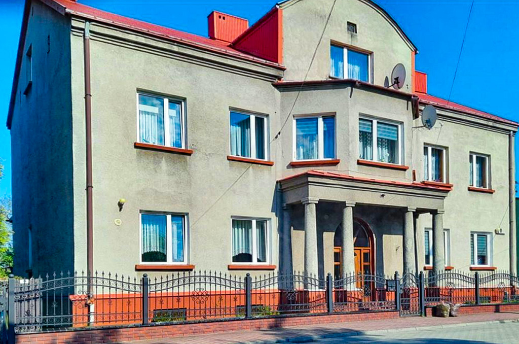 frontowa elewacja nieruchomości inwestycyjnej do sprzedaży Katowice okolice