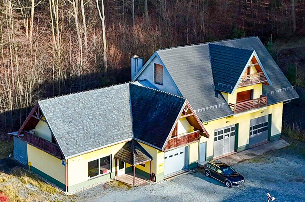 widok z lotu ptaka na nieruchomość inwestycyjną do sprzedaży Kłodzko okolice