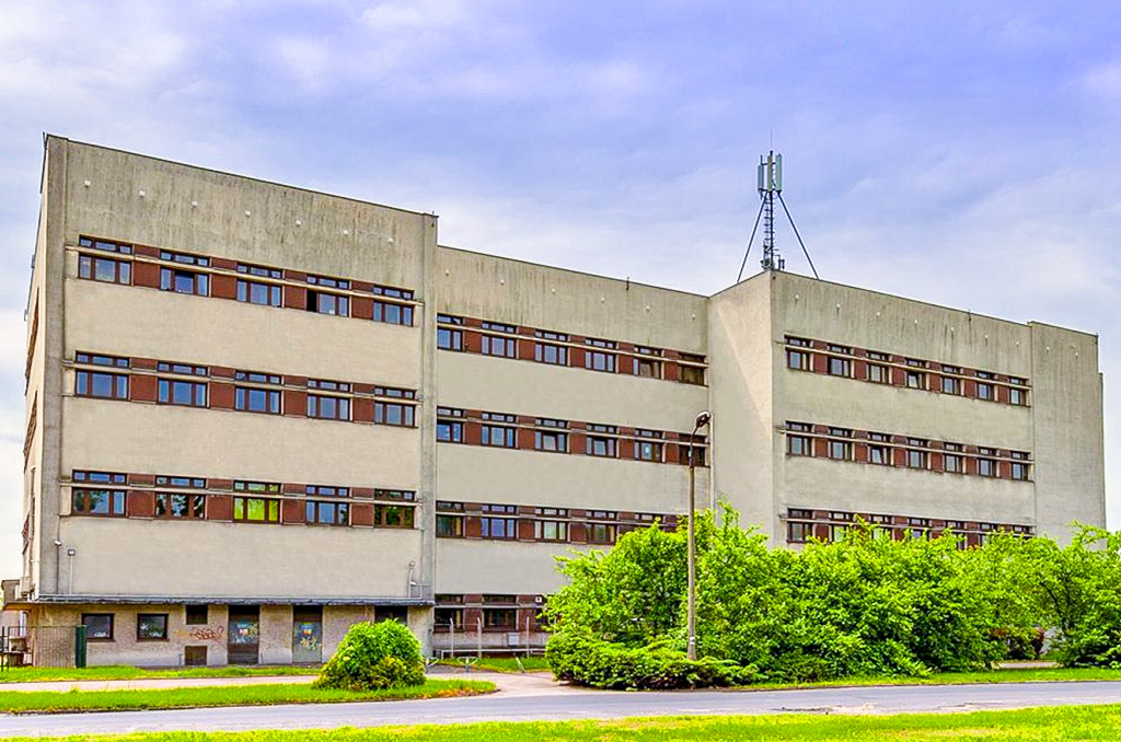 okazała bryła nieruchomości inwestycyjnej do sprzedaży Nieruchomość inwestycyjna do sprzedaży Opole