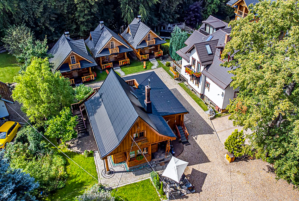 widok z lotu ptaka na nieruchomość inwestycyjną do sprzedaży Jelenia Góra okolice