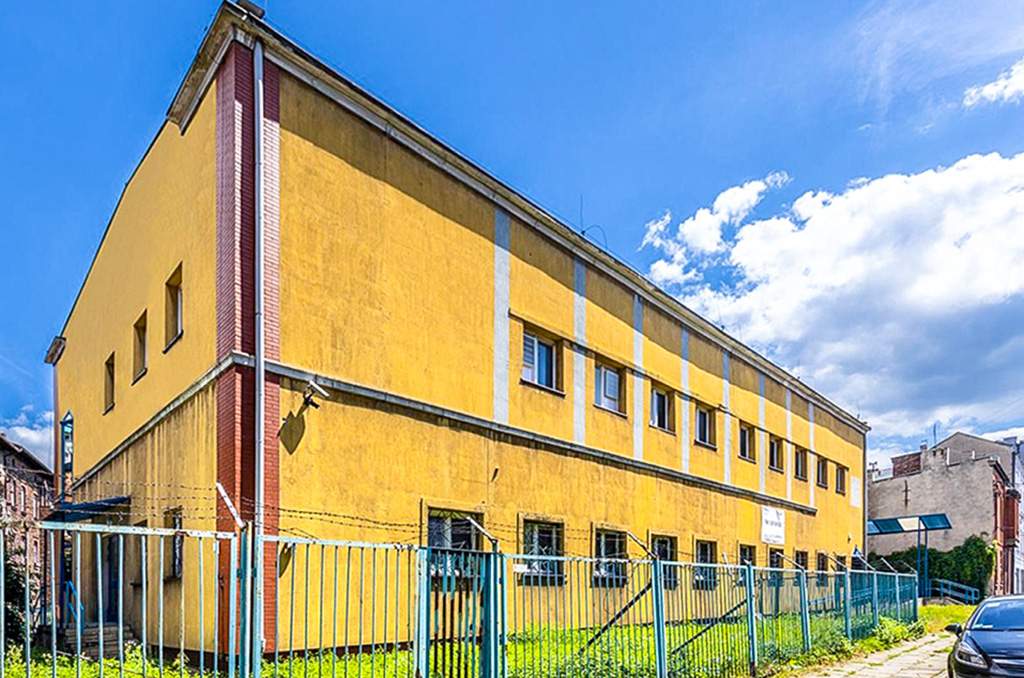 okazała bryła nieruchomości inwestycyjnej do sprzedaży Katowice okolice