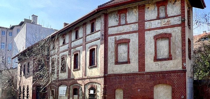 imponująca architektura nieruchomości inwestycyjnej do sprzedaży Wałbrzych okolice