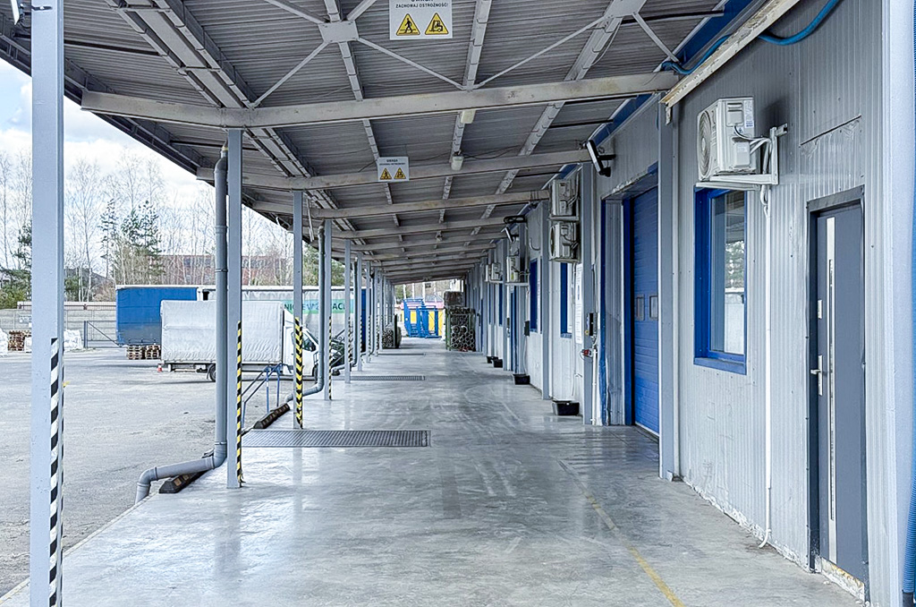 imponująca rampa załadunkowa przy nieruchomości inwestycyjnej do sprzedaży Katowice okolice