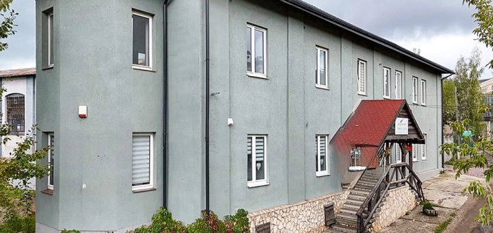 frontowa elewacja nieruchomości inwestycyjnej do sprzedaży Katowice okolice