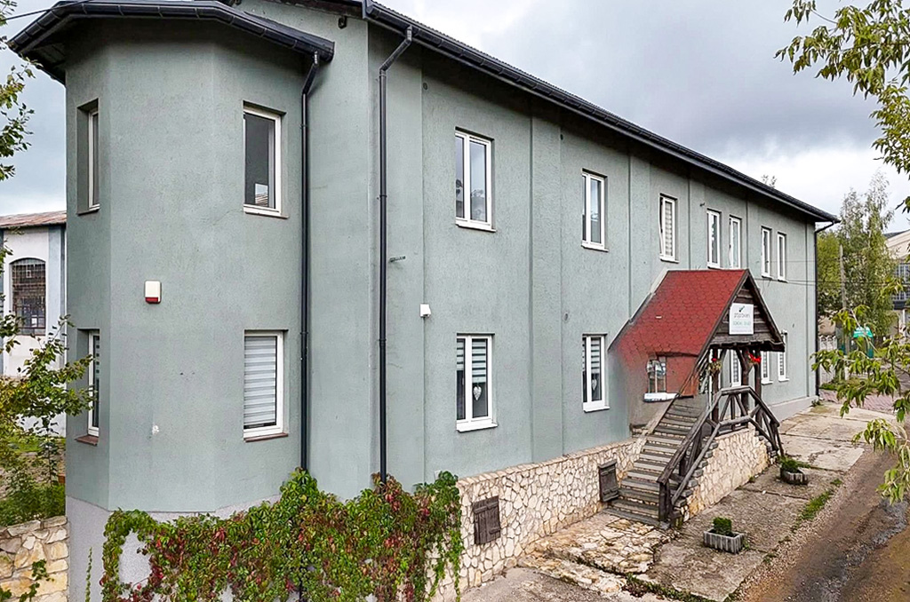 frontowa elewacja nieruchomości inwestycyjnej do sprzedaży Katowice okolice