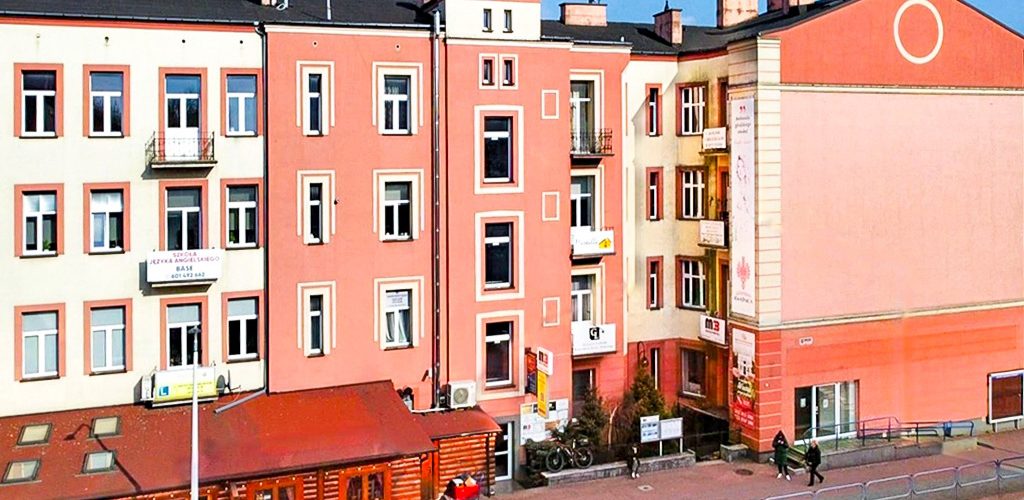 frontowa elewacja nieruchomości inwestycyjnej do sprzedaży Częstochowa