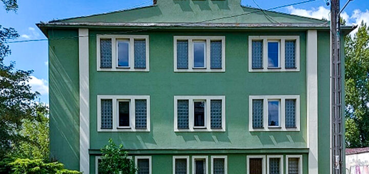 frontowa elewacja nieruchomości inwestycyjnej do sprzedaży Częstochowa