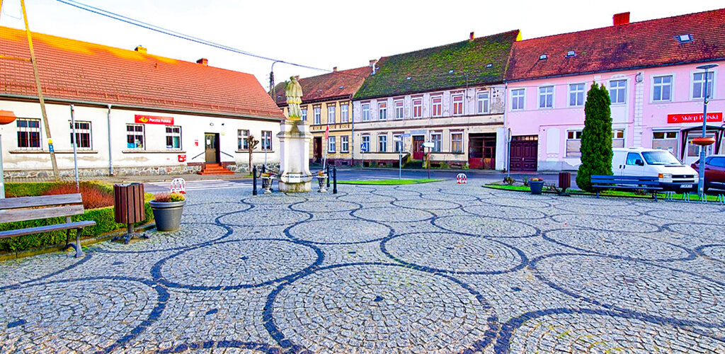 widok od strony rynku na nieruchomość inwestycyjną do sprzedaży Gorzów Wielkopolski (okolice)