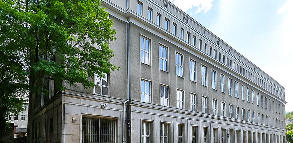 imponująca bryła nieruchomości inwestycyjnej do sprzedaży Łódź