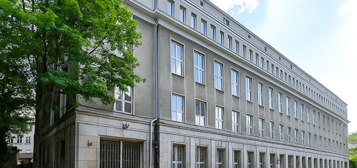 imponująca bryła nieruchomości inwestycyjnej do sprzedaży Łódź