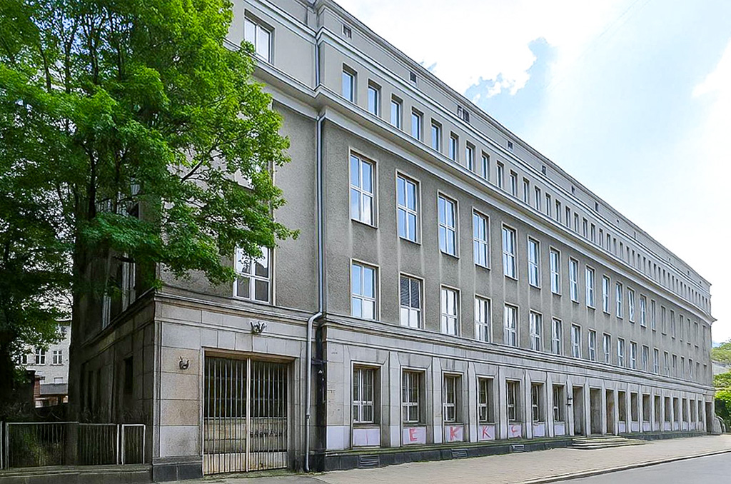 imponująca bryła nieruchomości inwestycyjnej do sprzedaży Łódź