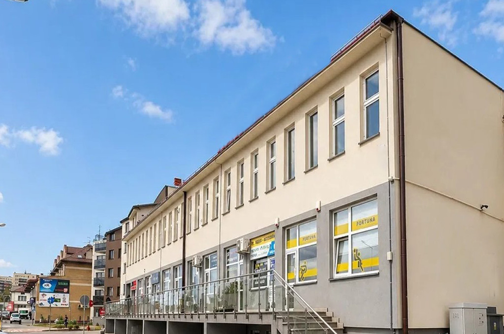 frontowa elewacja nieruchomości inwestycyjnej do sprzedaży Białystok