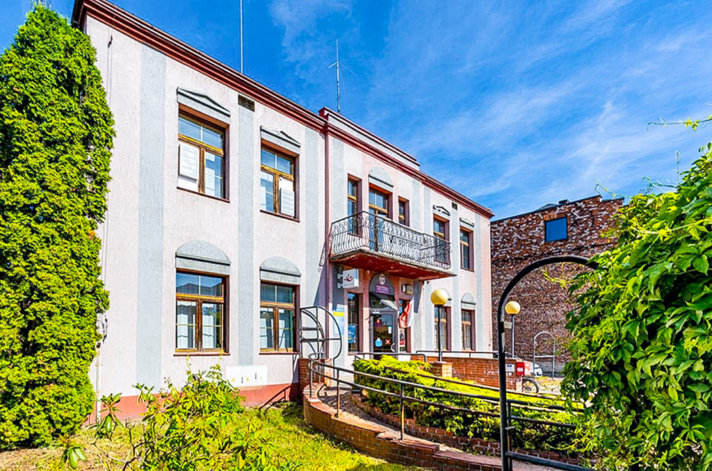 widok z tyłu na nieruchomość inwestycyjną na sprzedaż Częstochowa (okolice)