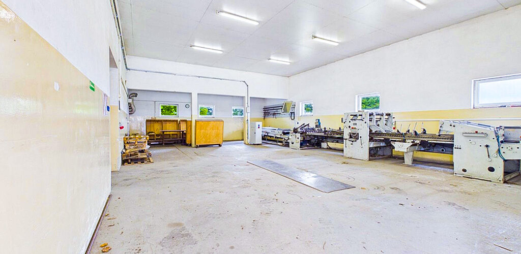 Hala produkcyjna na terenie nieruchomości inwestycyjnej do sprzedaży Bydgoszcz okolice