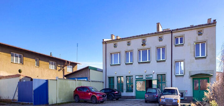 Parking przed nieruchomością inwestycyjną do sprzedaży Częstochowa