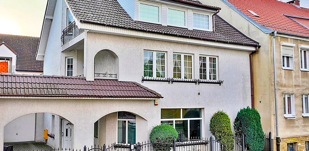 widok od ulicy na nieruchomość inwestycyjną na sprzedaż Gorzów Wielkopolski (okolice)