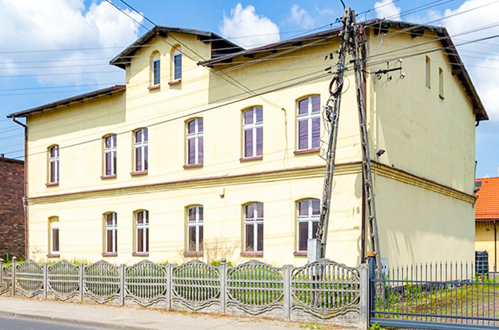 frontowa elewacja nieruchomości inwestycyjnej do sprzedaży Katowice (okolice)