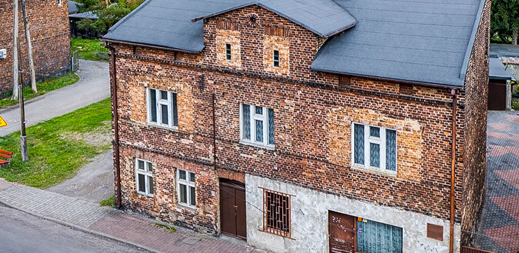 frontowa elewacja nieruchomości inwestycyjnej do sprzedaży Katowice (okolice)