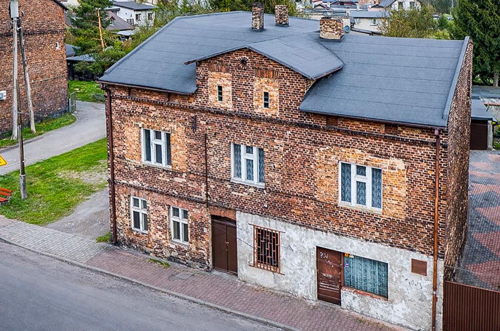 frontowa elewacja nieruchomości inwestycyjnej do sprzedaży Katowice (okolice)