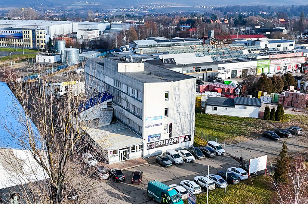 okazała bryła nieruchomości inwestycyjnej do wynajmu Kłodzko