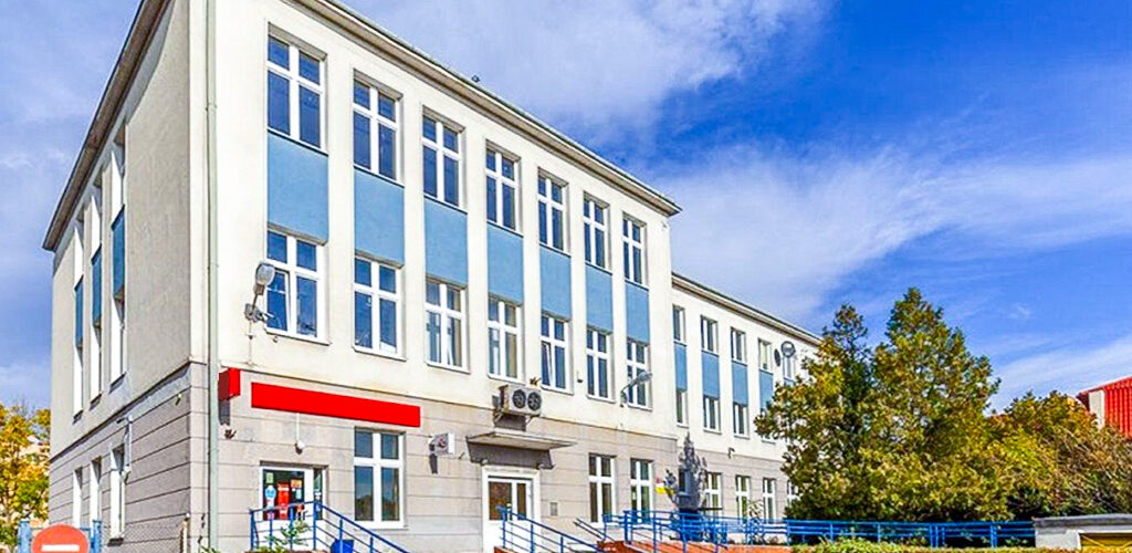 frontowa elewacja nieruchomości inwestycyjnej do sprzedaży Katowice (okolice)