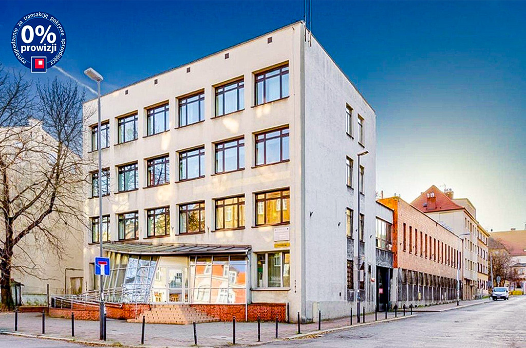wysoki budynek na terenie nieruchomości komercyjnej do sprzedaży Katowice (okolice)