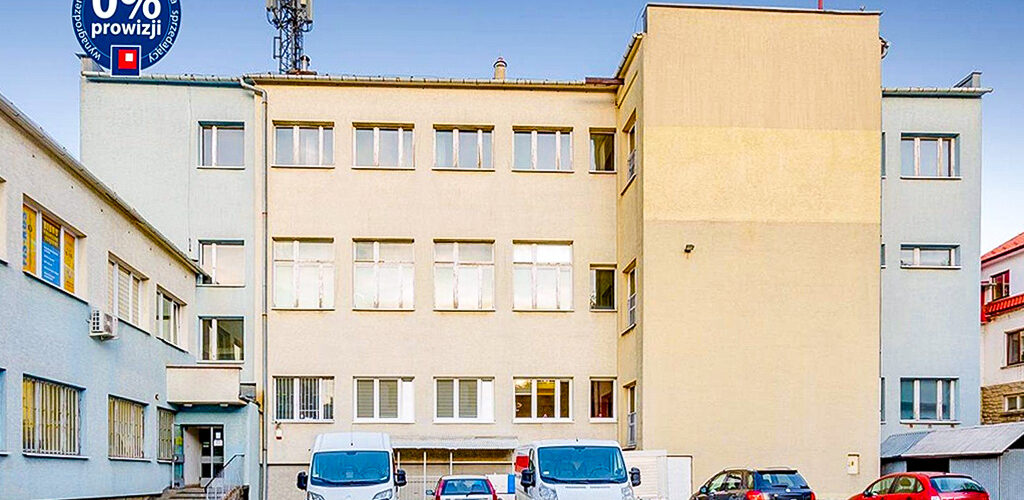 frontowa elewacja nieruchomości inwestycyjnej do sprzedaży Kraków (okolice)