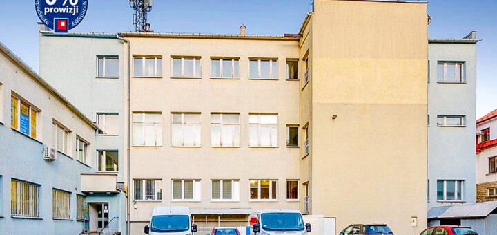 frontowa elewacja nieruchomości inwestycyjnej do sprzedaży Kraków (okolice)