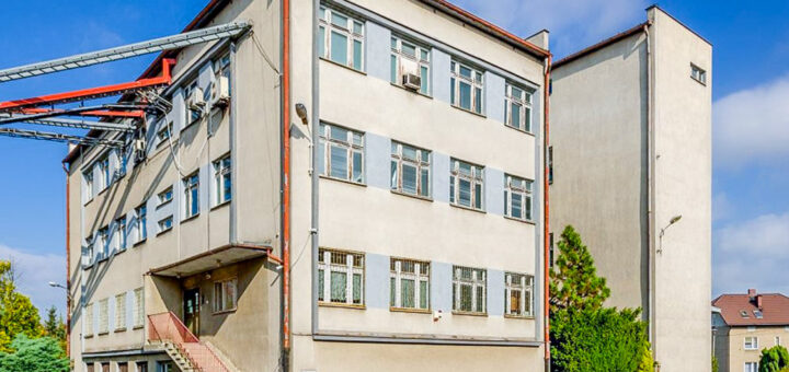 okazała bryła nieruchomości inwestycyjnej do sprzedaży Katowice (okolice)