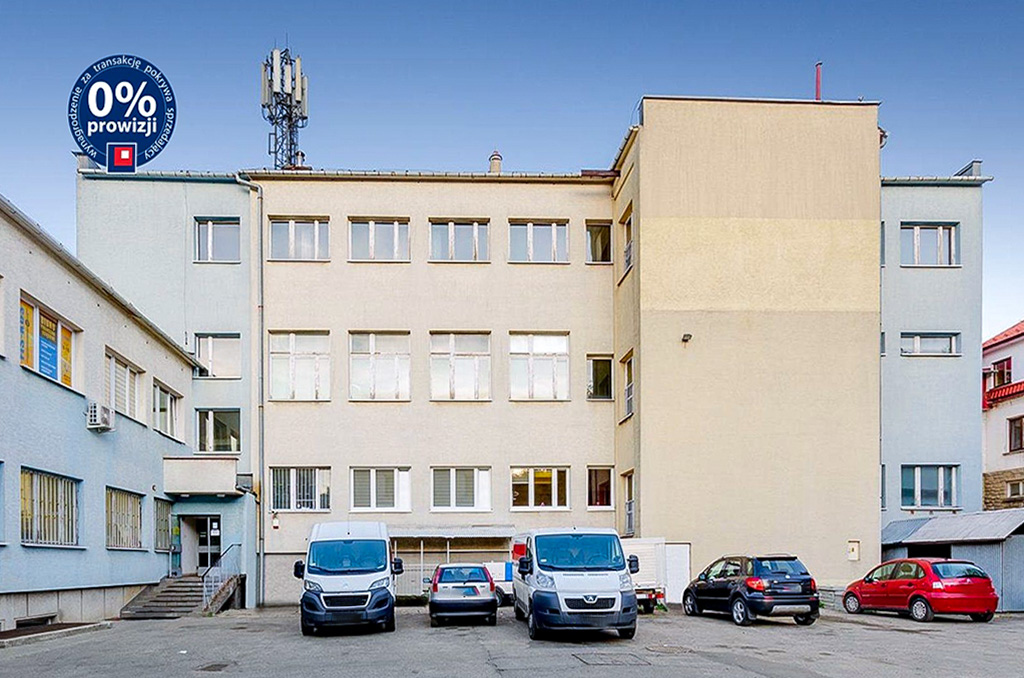 tylna elewacja nieruchomości komercyjnej na sprzedaż Kraków (okolice)