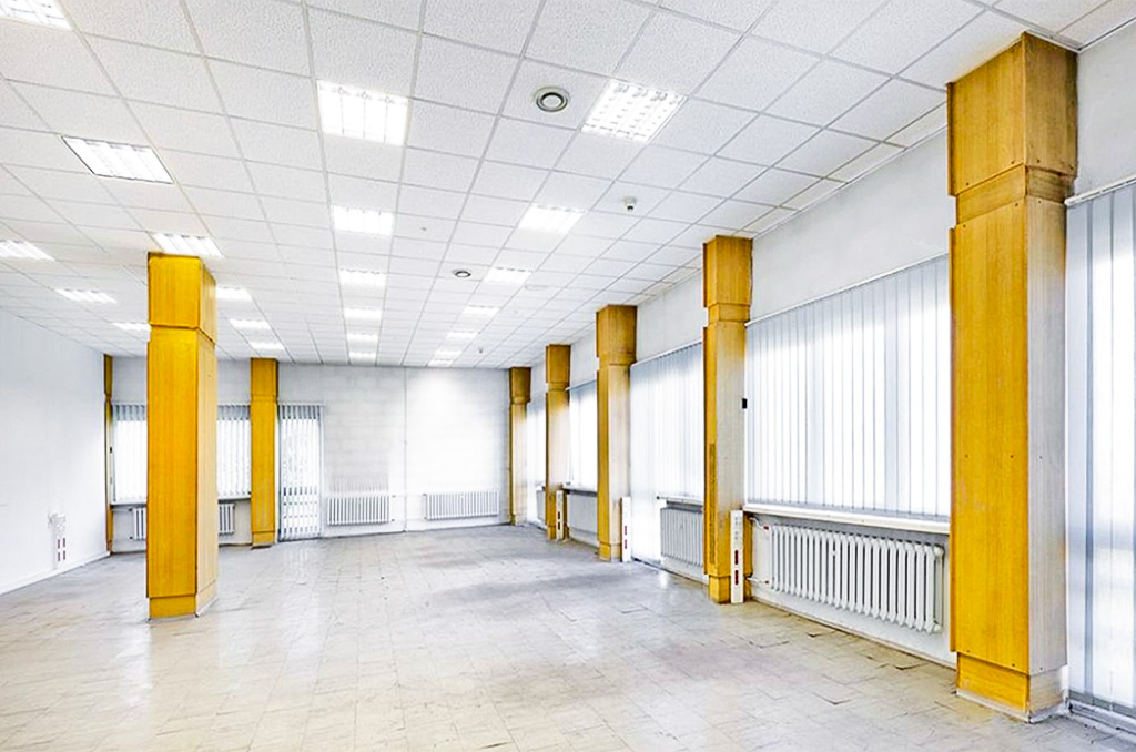 imponując wnętrze nieruchomości komercyjnej do sprzedaży Poznań (okolice)