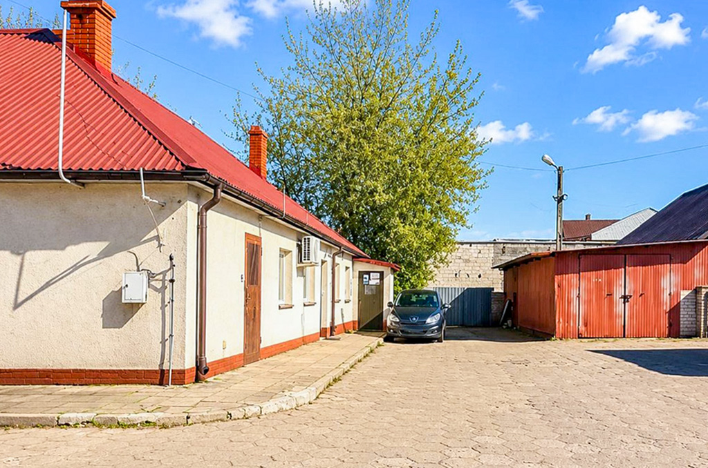 utwardzony plac na terenie nieruchomości komercyjnej do sprzedaży Białystok (okolice)