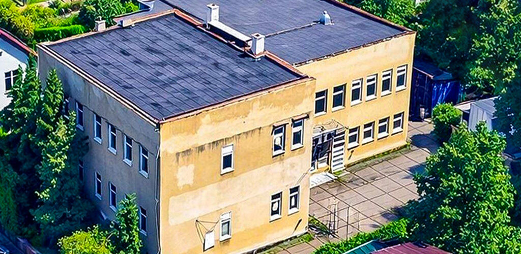 zdjęcie pokazujące z góry nieruchomość inwestycyjną do sprzedaży Bielsko-Biała