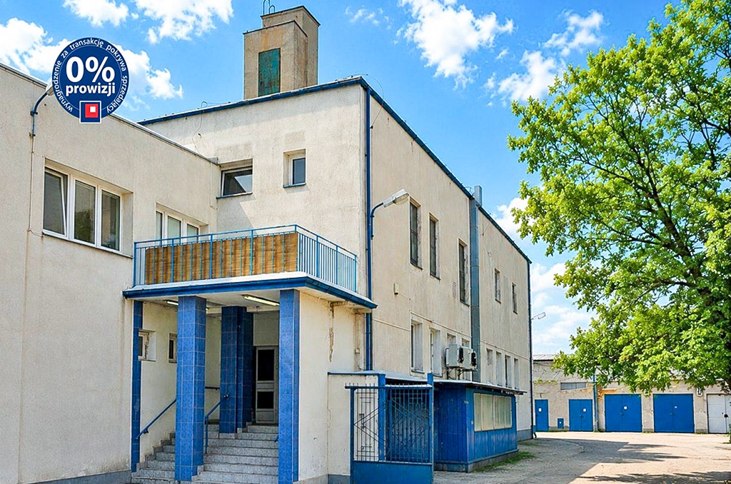 zbliżenie na wejście do nieruchomości komercyjnej na sprzedaż Łódź (okolice)