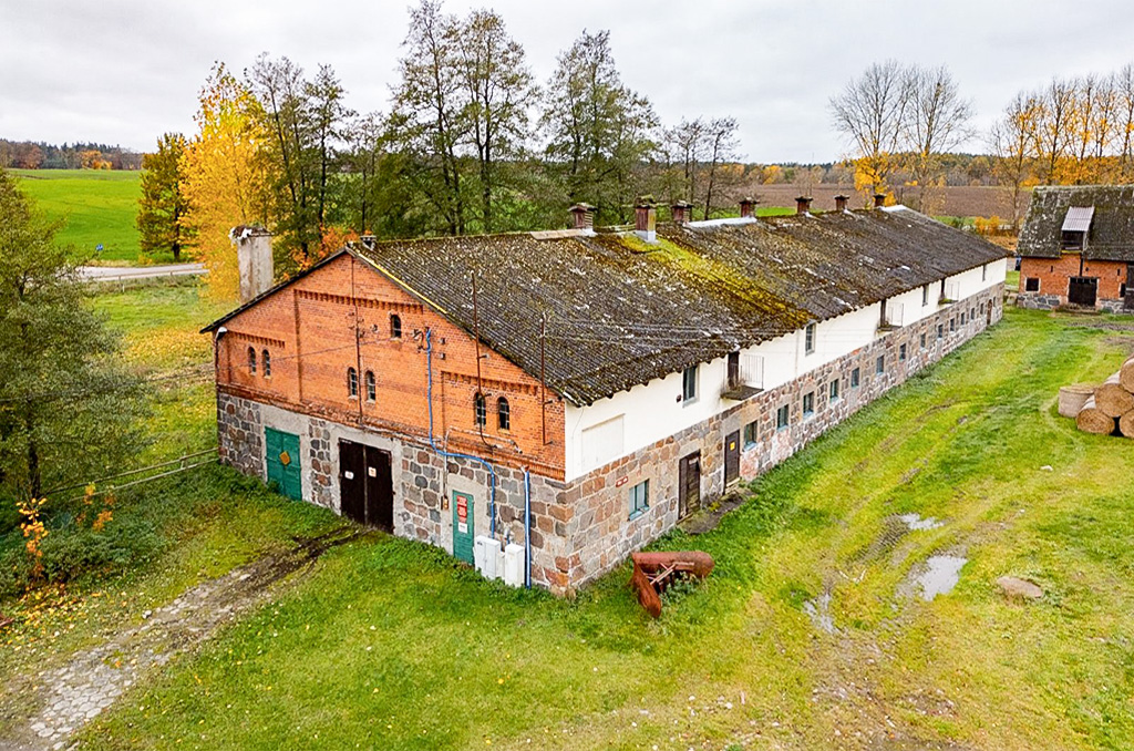 budynek wchodzący w skład nieruchomości komercyjnej do sprzedaży Gdańsk (okolice)