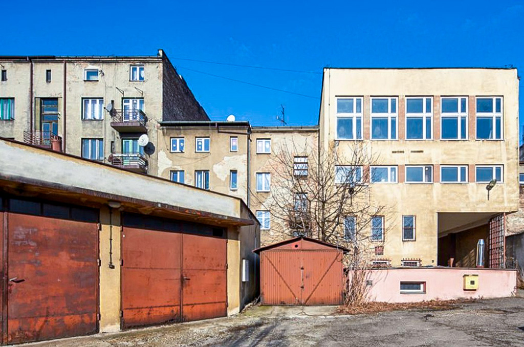 widok z tyłu na nieruchomość inwestycyjną do sprzedaży Katowice (okolice)