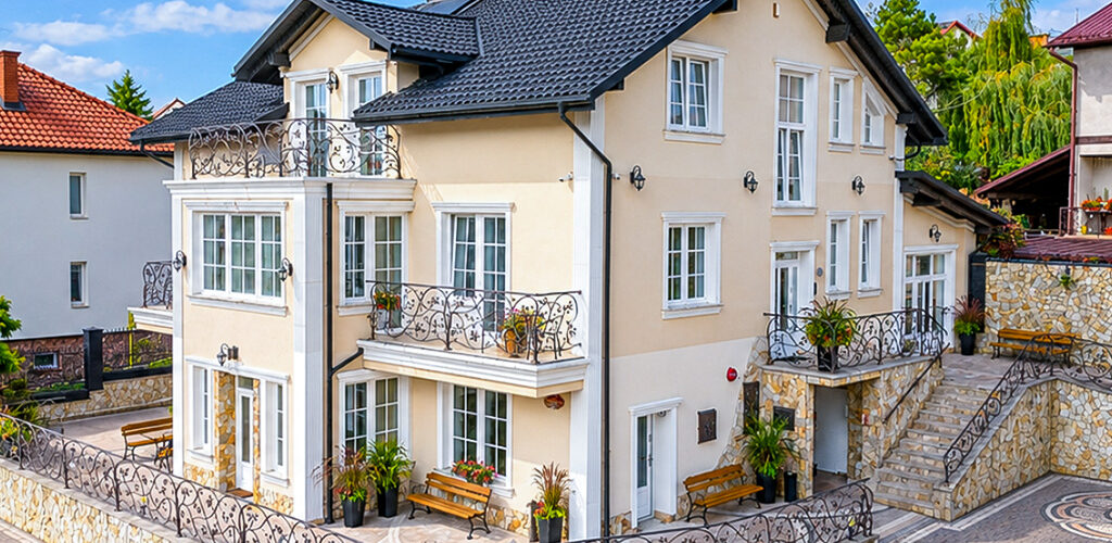 frontowa elewacja nieruchomości inwestycyjnej do sprzedaży Sandomierz